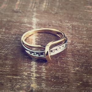 10kGold & White Gold Ring w/ Diamonds*No Discount*